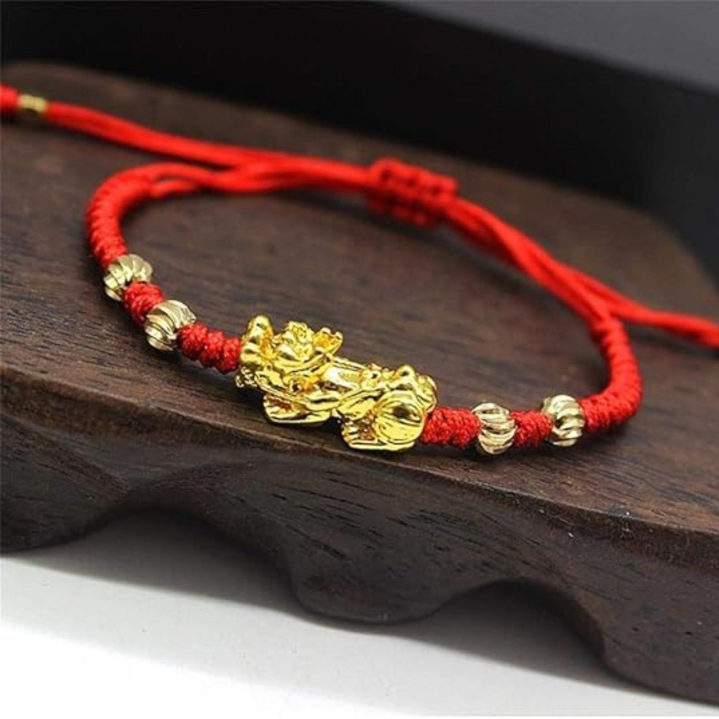 1 Pcs Pi Xiu Red String Bracelet Chinese Feng Shui Pi Xiu Kabbalah Red Rope Bracelet Gold Bead Handmade Strand Charm Bracelets Amulet For Men Women Good Luck Wealth Evil Eye Protection